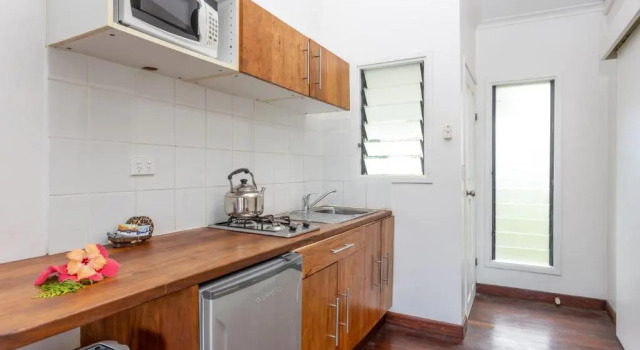 Студия Deluxe Tropicana Lagoon Apartments