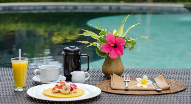 Sari Sanur Resort, Забронировать Курортный отель Отели провинции Бали с завтраком, Завтраки