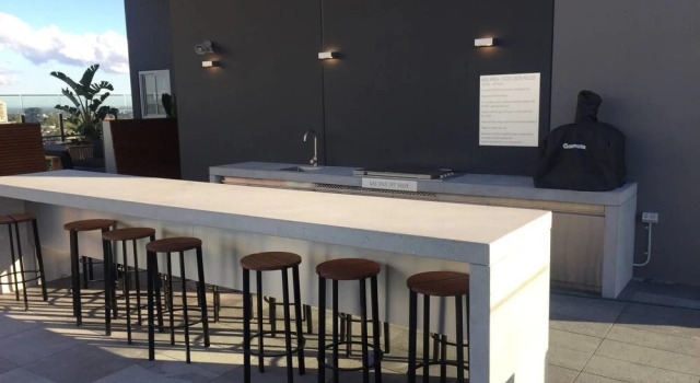 Luxury 2 Bed Apt In South Brisbane And Free Parking Qsb058