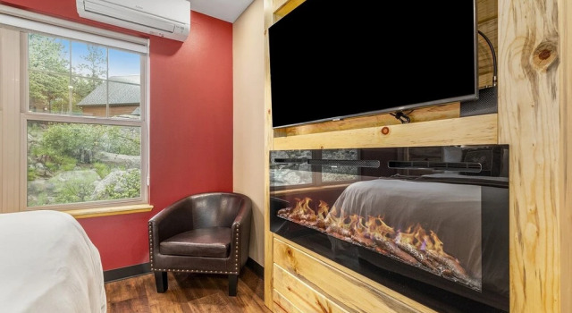 Solitude Fern Lake 202 - Estes Park 1 Bedroom Studio by RedAwning
