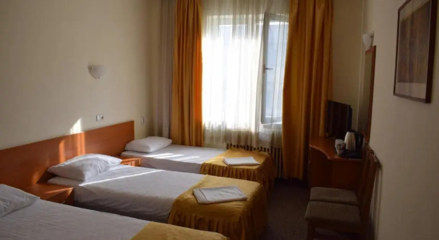 Трёхместный номер Standard Slavyanska Beseda Hotel