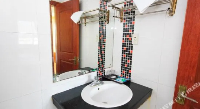 Huahang Hostel