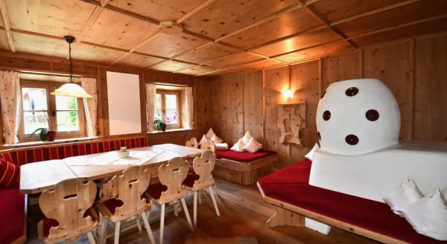 Ferienhaus Ban Brösign, Rezerwuj Hotel Hotele w Tyrol z parkingiem, Parking
