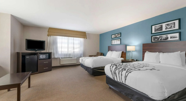 Четырёхместный номер Standard Sleep Inn & Suites Hays I-70