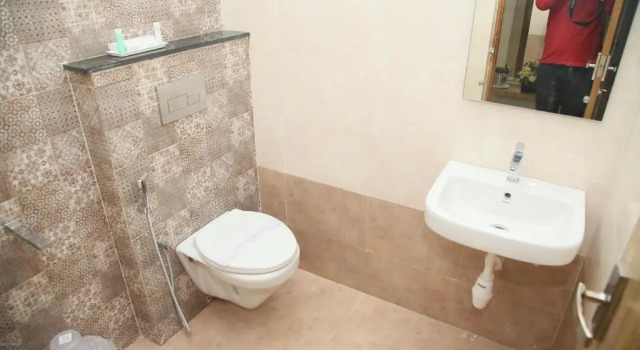 Номер Deluxe Apollo Court (Apollo hospital,Sankara natralya, US consulate