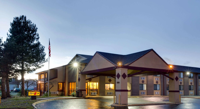 Super 8 Denver Stapleton, Rezerwuj Mini-hotel Denver Kolorado