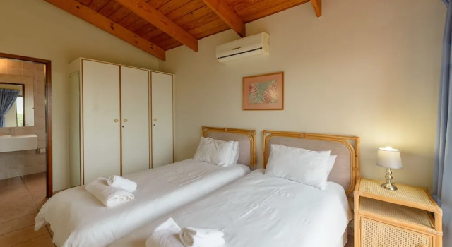 San Lameer Villa Rentals 1932