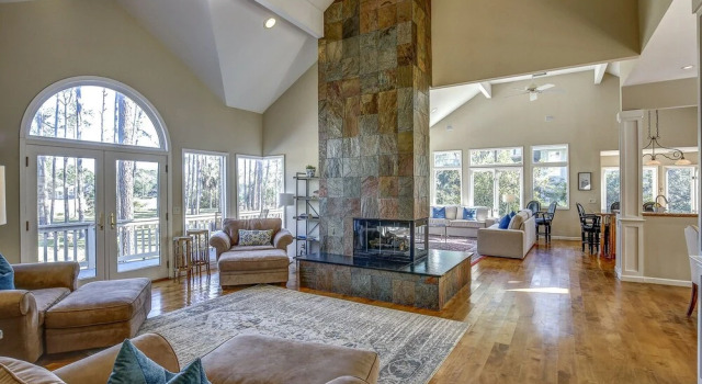 18 Audubon Pond