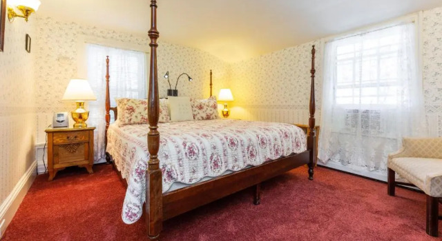 Люкс с 2 комнатами The Elmhurst Inn