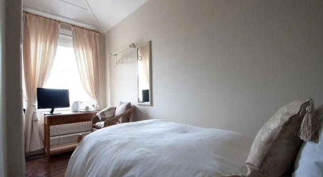 Номер Standard Gyves House