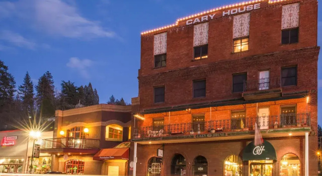 Boutique Retreat in Wine & Gold Country, Reserva ahora Boutique Placerville California