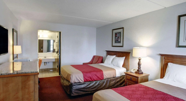 Четырёхместный номер Standard Rodeway Inn New Braunfels - San Antonio Area