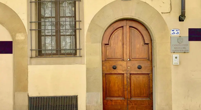 Casa per Ferie Regina Santo Rosario, Забронировать Отель Сан-Марко - Сантиссима-Аннунциата Флоренция, рядом с Дом Буонаротти