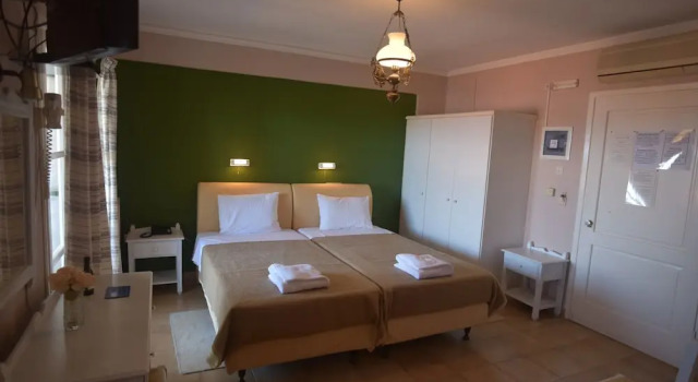 Студия с балконом и с частичным видом на море Stella Hotel Apartments