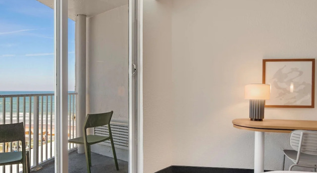 Номер Standard с балконом Spark by Hilton Ormond Beach Oceanfront