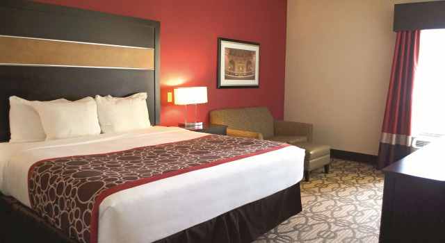 La Quinta Inn & Suites by Wyndham Pearsall