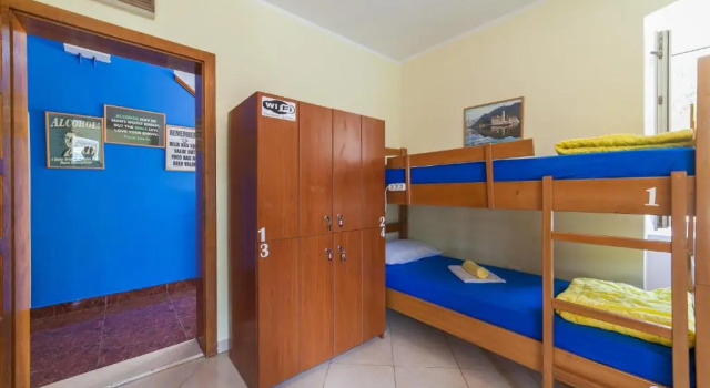 Кровать в общем номере Montenegro Hostel 4U