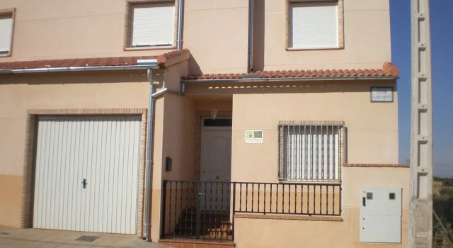 Casa Rural Alonso Quijano El Bueno, Book Hotel Hoteller i Castilla-La Mancha med parkering, Parkering