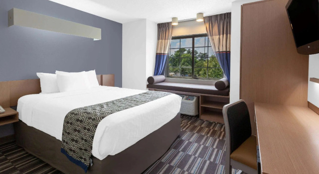 Двухместный номер Microtel Inn & Suites by Wyndham Baltimore BWI Airport