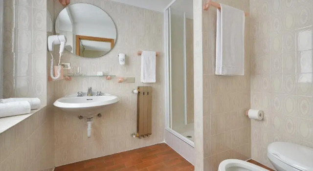 Трёхместный номер Standard Hotel Loredana
