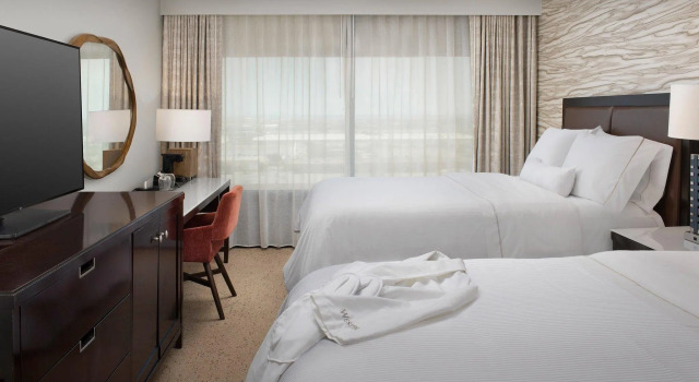 Четырёхместный клубный номер Standard The Westin Dallas Fort Worth Airport