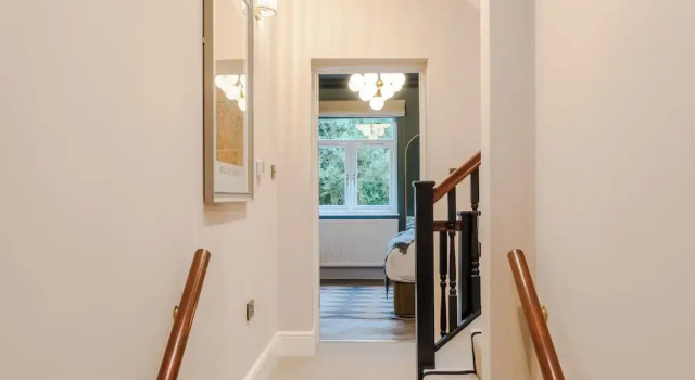 Апартаменты Comfort Tyndalls Park - Your Apartment