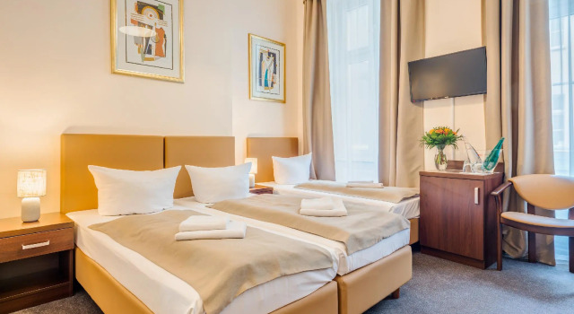 Трёхместный номер Standard Upper Room Hotel Kurfürstendamm