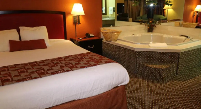 Люкс Deluxe Baymont by Wyndham Washington Court House