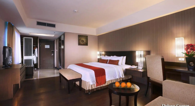 Номер Deluxe Grand City Hall Hotel & Serviced Residences