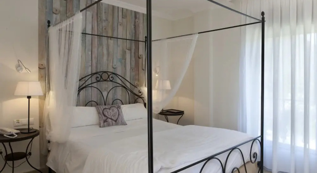 Двухместный номер Standard с балконом Hotel Boutique MR Palau Verd