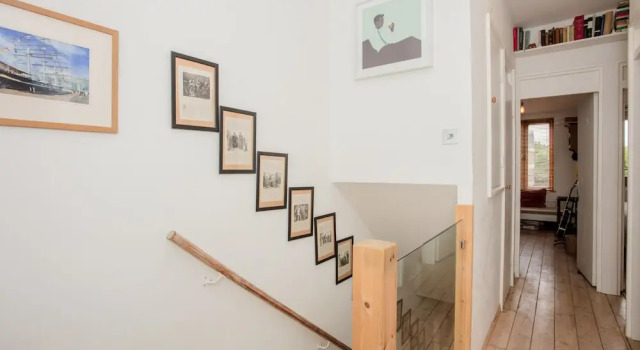 Spacious 2 Bedroom Flat With Communal Garden, Varaa Huoneisto Asunnot kohteessa Merseyside, Huoneisto
