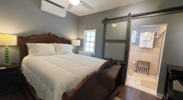 Номер Economy QUARTERS