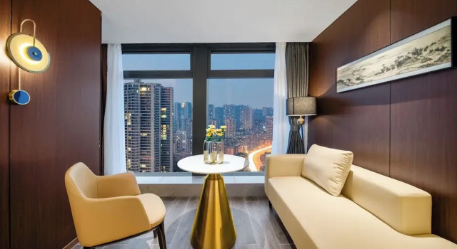 Номер Luxury Chongqing Junsheng Cloud River View