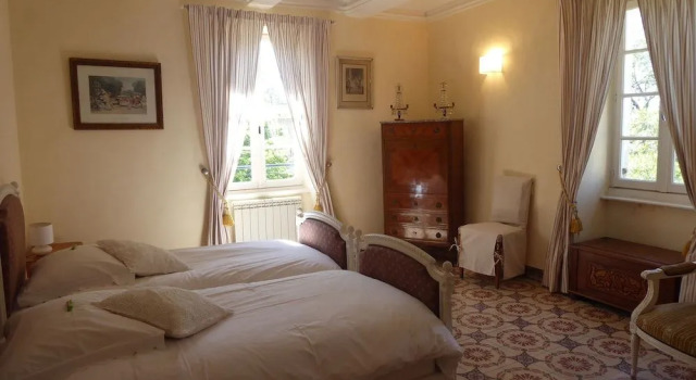 Le Mas des Sages, Book Bed and Breakfast Aubussargues Gard