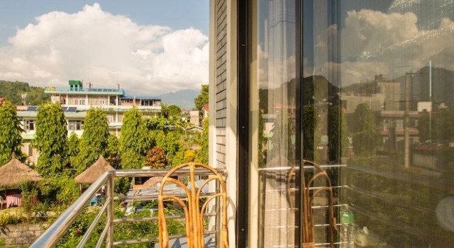 Двухместный номер Deluxe с балконом и с видом на горы Hotel Pokhara View