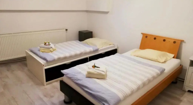 Апартаменты Hegelsbergstraße 38 Ferienwohnung - Souterrain