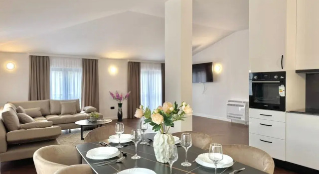 Апартаменты Deluxe Sunny Bay Apartments