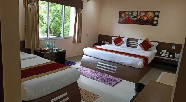 Четырёхместный номер Superior Hotel Royal Bengal