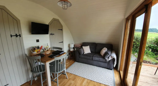 Cilsane Lodges-towy With hot tub, Varaa Hotelli Llangathen Glamorgan