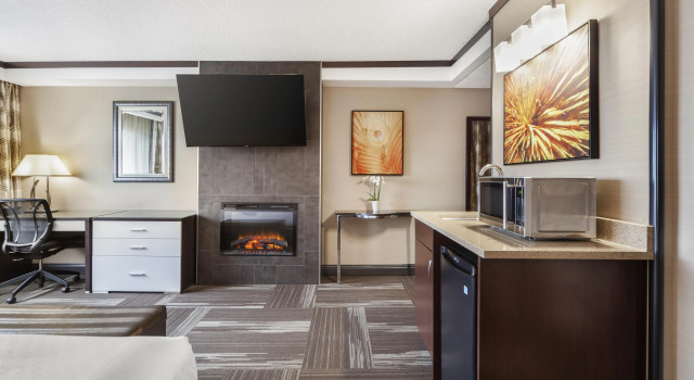 Двухместный люкс Best Western Plus Edmonton Airport Hotel