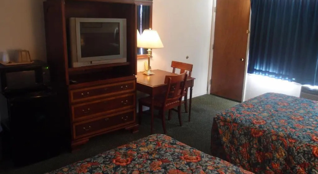 Четырёхместный номер Standard Motel Oasis