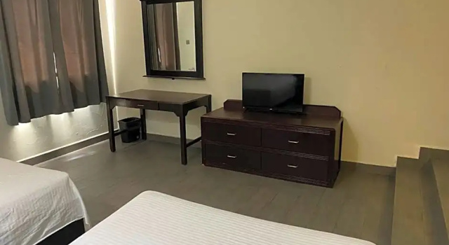 Четырёхместный номер Deluxe Hotel Plaza del Arco - Monterrey