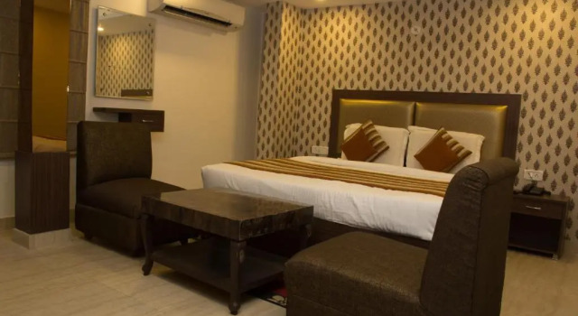 Номер Deluxe Hotel Pawan Plaza - Near BLK and Ganga Ram Hospital - Karol Bagh