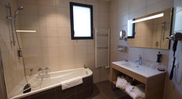 Четырёхместный номер Superior Hôtel de charme LOrée du Parc