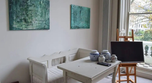 Elegant 1 Bedroom Mezzanine Overlooking Square