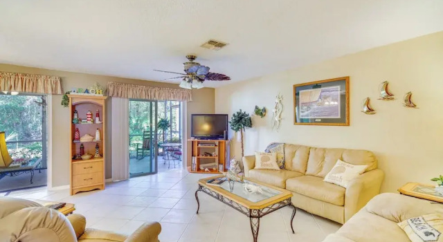 Sebastian Home w/ Screened Lanai: 8 Mi to Beach!