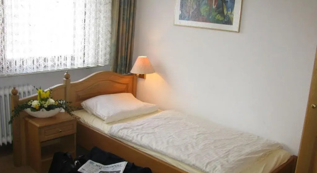 Hotel Landhaus Klöckener, Забронировать Отель Отели Зундерн с парковкой, Парковка