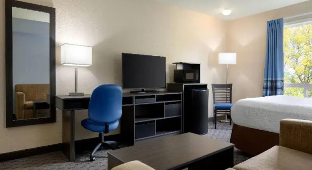 Номер Business Super 8 by Wyndham Swan River MB