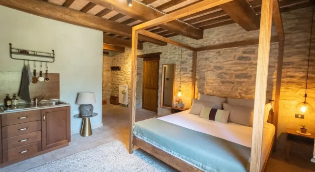 Семейный номер Standard с видом на бассейн Borgo Castello Panicaglia