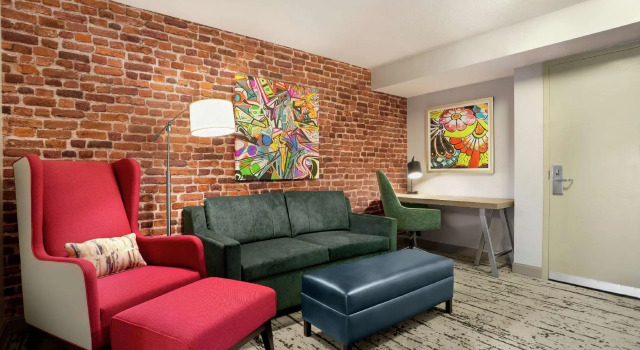Двухместный люкс c 1 комнатой Hilton Garden Inn New Orleans Convention Center